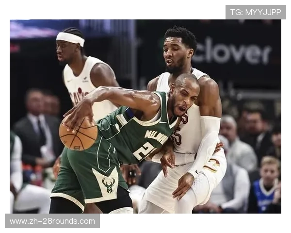 雄鹿客场战骑士,字母哥对位米切尔成焦点 雄鹿客场战骑士,字母哥对位米切尔成焦点